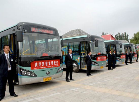 2甘肃银先沙河绿岛城区公交开通了.jpg